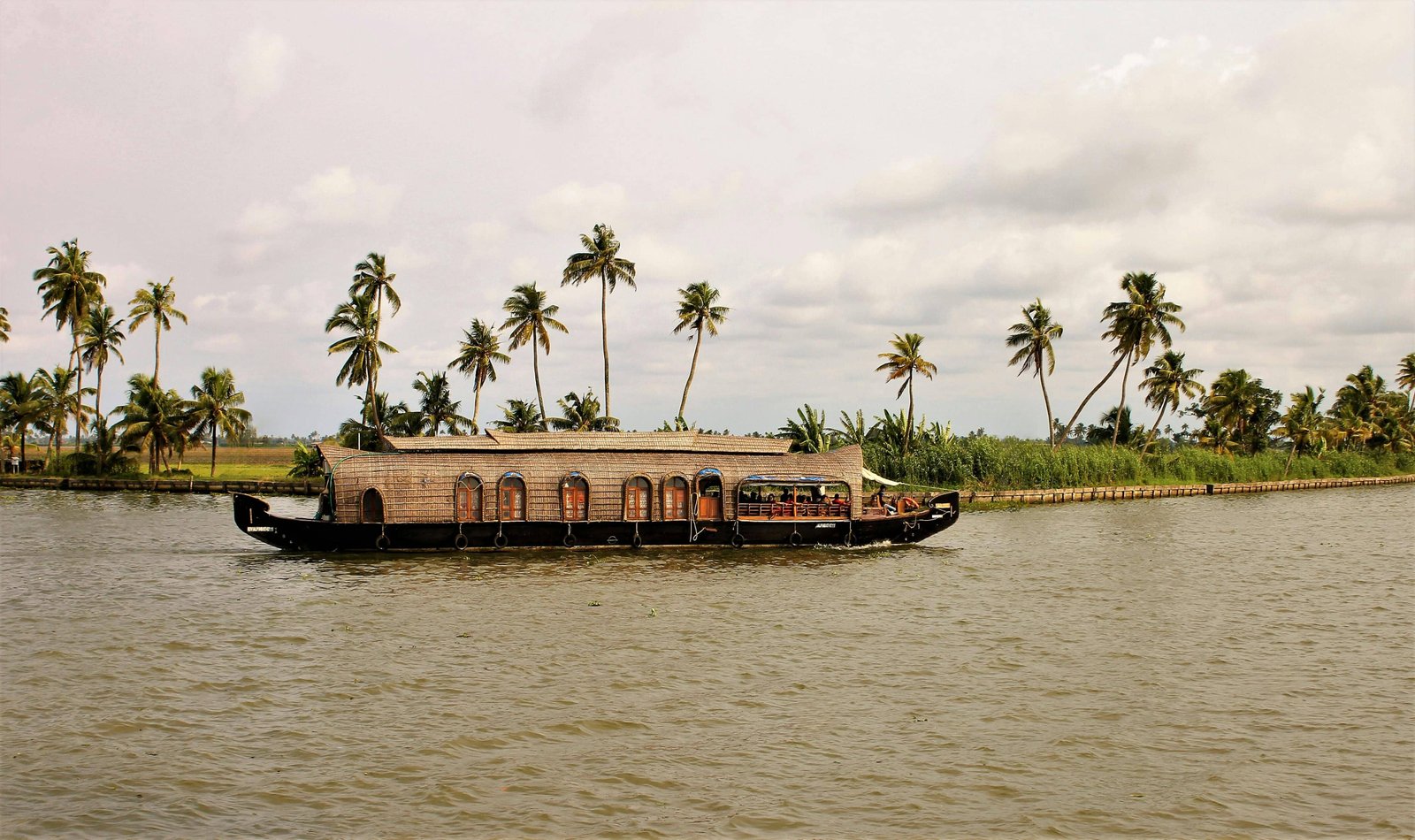 alleppey alappuzha houseboat cruise kerala