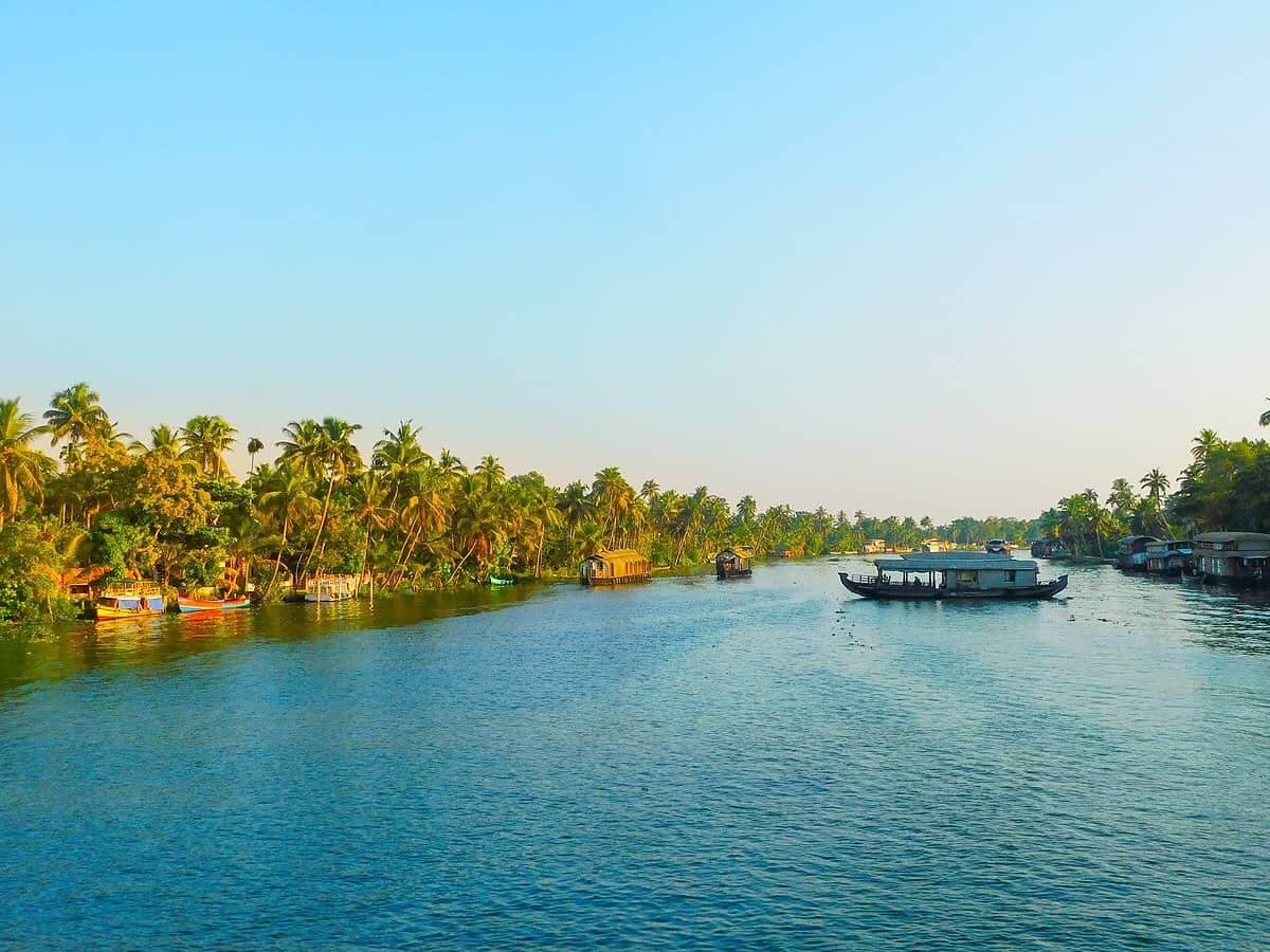 Kumarakom Backwaters Tour